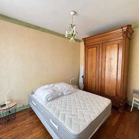 Pour 6 Personnes Aux Sables-d'olonne, Proche Plage, Avec Balcon - Fr-1-197-192 * Les Sables-dʼOlonne