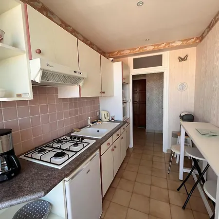 아파트 Pour 6 Personnes Aux Sables-d'olonne, Proche Plage, Avec Balcon - Fr-1-197-192 *