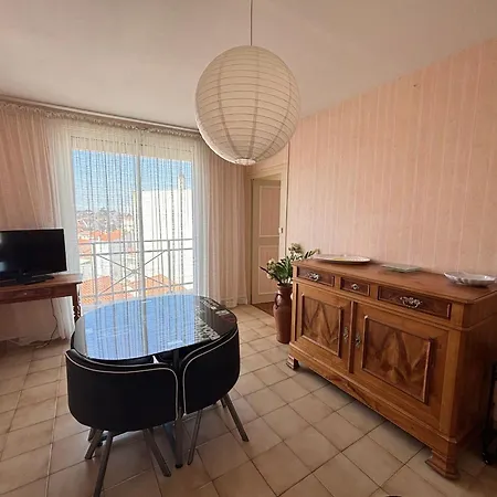 Pour 6 Personnes Aux Sables-d'olonne, Proche Plage, Avec Balcon - Fr-1-197-192 * Les Sables-dʼOlonne