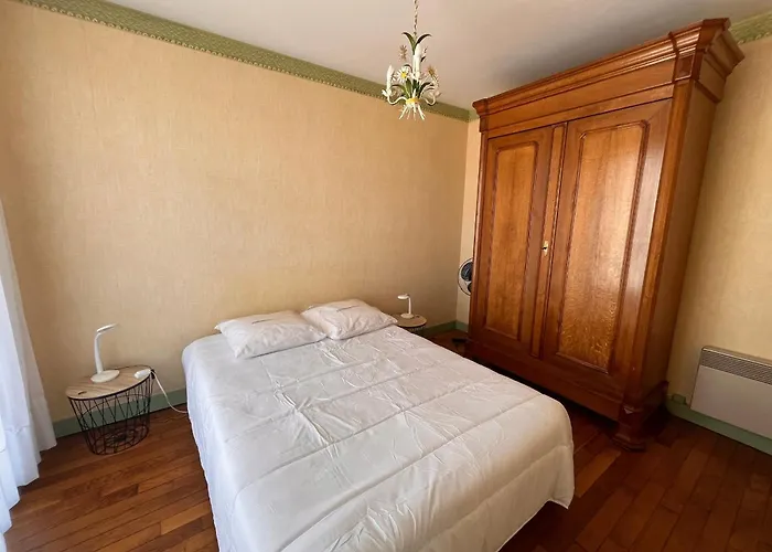 Apartamento Pour 6 Personnes Aux Sables-d'olonne, Proche Plage, Avec Balcon - Fr-1-197-192