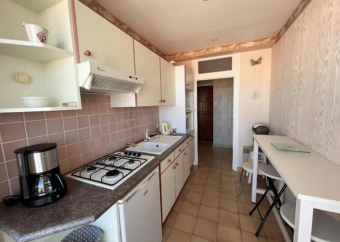 Apartamento Pour 6 Personnes Aux Sables-d'olonne, Proche Plage, Avec Balcon - Fr-1-197-192 *