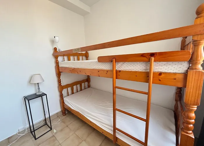 Pour 6 Personnes Aux Sables-d'olonne, Proche Plage, Avec Balcon - Fr-1-197-192 Les Sables-dʼOlonne