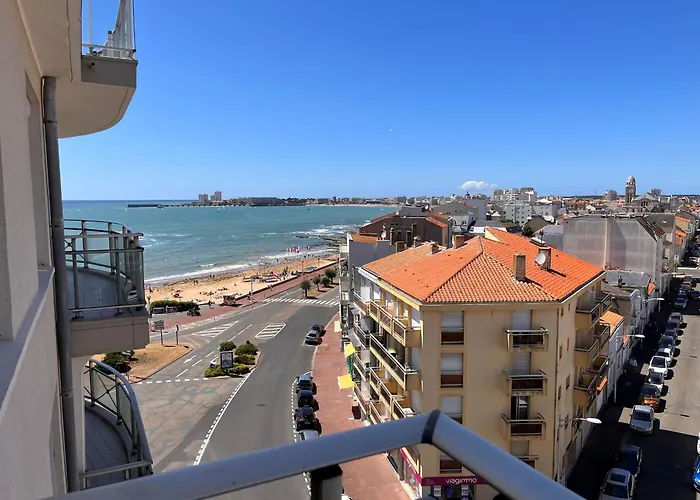 Pour 6 Personnes Aux Sables-d'olonne, Proche Plage, Avec Balcon - Fr-1-197-192