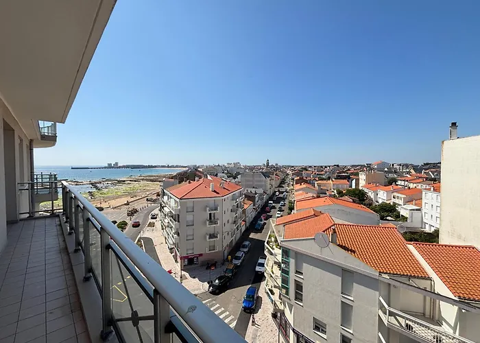 Pour 6 Personnes Aux Sables-d'olonne, Proche Plage, Avec Balcon - Fr-1-197-192 Apartamento