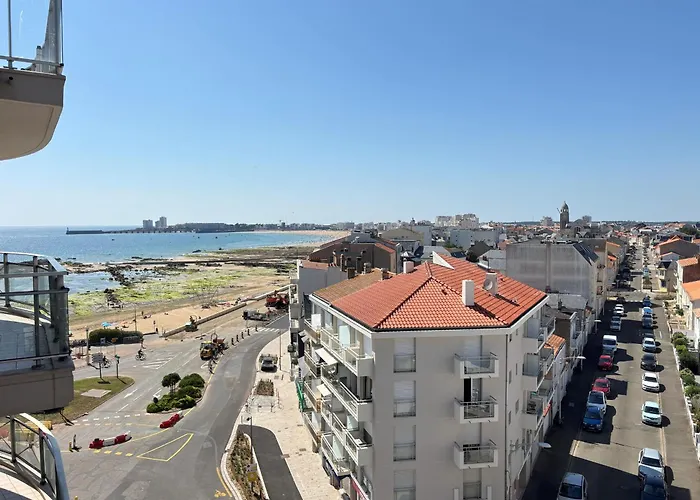 Pour 6 Personnes Aux Sables-d'olonne, Proche Plage, Avec Balcon - Fr-1-197-192 Apartamento